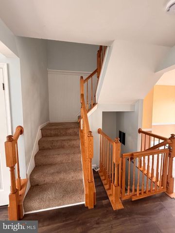 20 GUILFORD PL, Burlington, NJ 08016