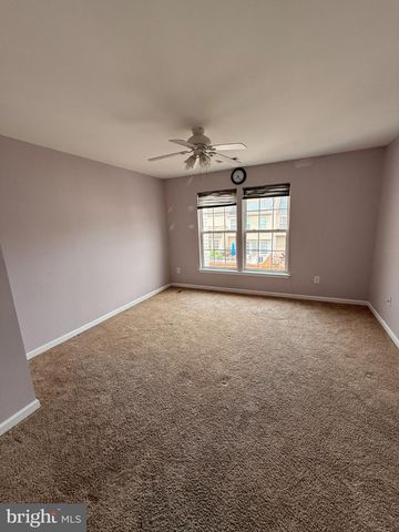 20 GUILFORD PL, Burlington, NJ 08016
