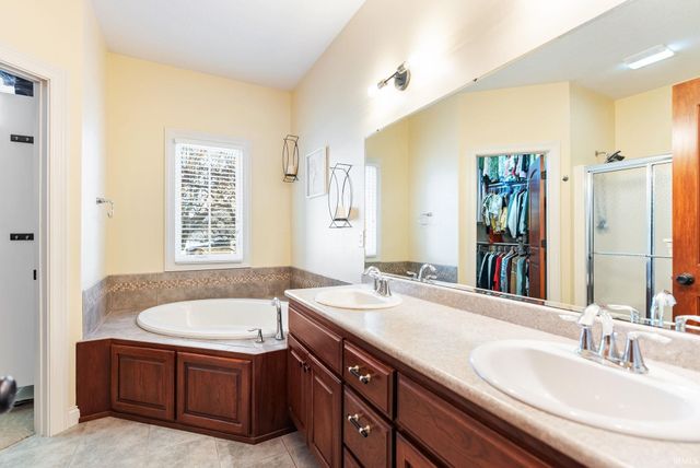 1502 Cypress Spring Drive, Fort Wayne, IN 46814