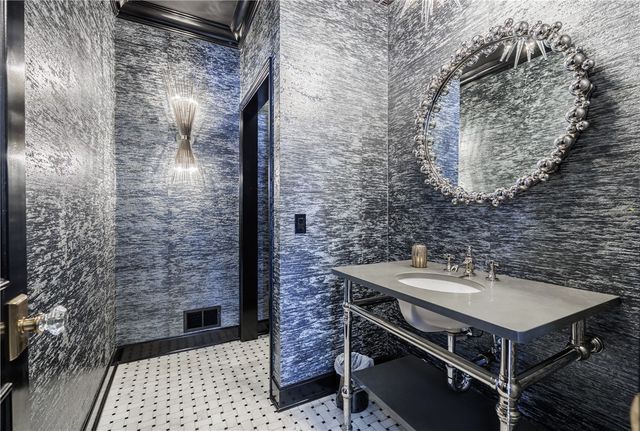 28 Mitchell Road, Pittsford, NY 14534