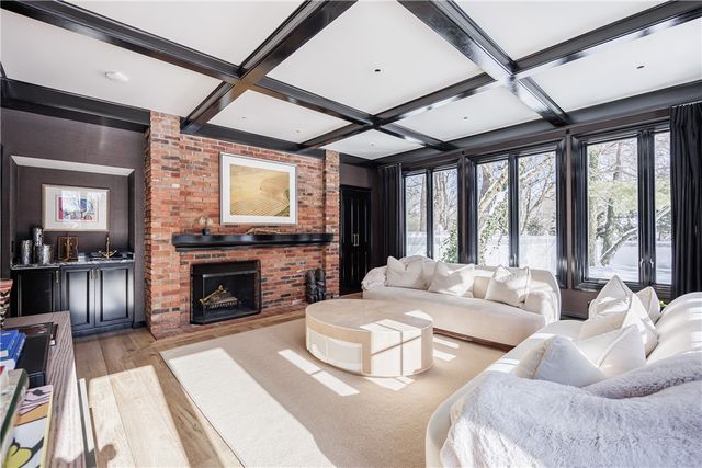 28 Mitchell Road, Pittsford, NY 14534