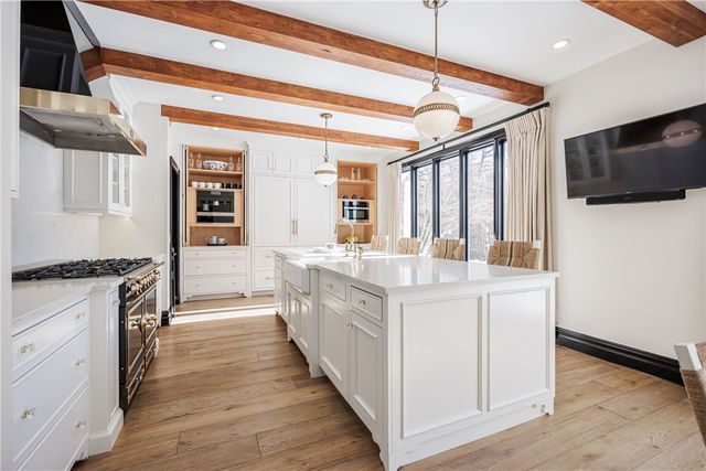 28 Mitchell Road, Pittsford, NY 14534