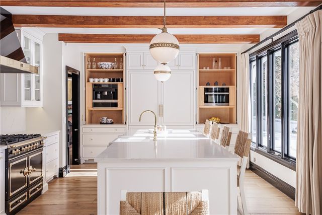 28 Mitchell Road, Pittsford, NY 14534