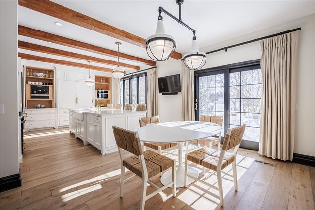 28 Mitchell Road, Pittsford, NY 14534