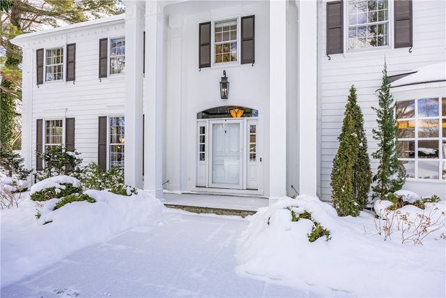 28 Mitchell Road, Pittsford, NY 14534