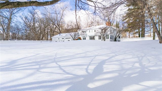 28 Mitchell Road, Pittsford, NY 14534