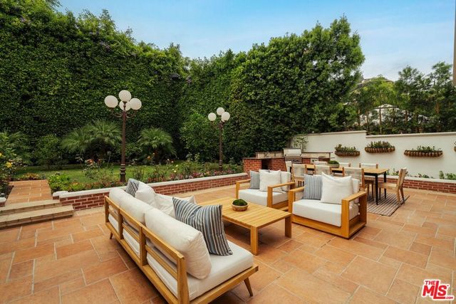 1617 N Orange Grove Avenue, Los Angeles, CA 90046