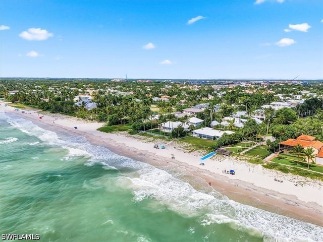 203 8th AVE S 203A, Naples, FL 34102