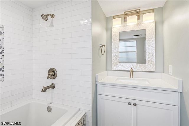 203 8th AVE S 203A, Naples, FL 34102
