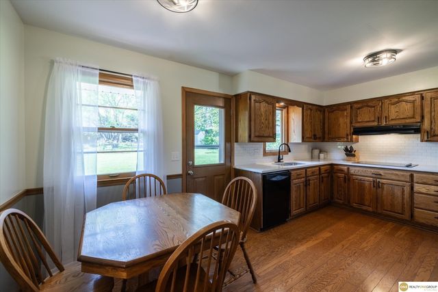12519 Poppleton Avenue, Omaha, NE 68144
