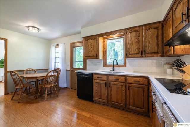 12519 Poppleton Avenue, Omaha, NE 68144