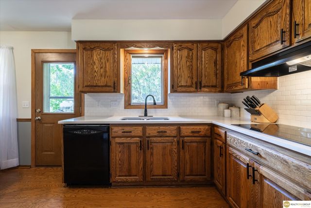 12519 Poppleton Avenue, Omaha, NE 68144