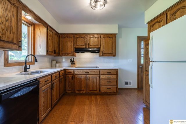 12519 Poppleton Avenue, Omaha, NE 68144