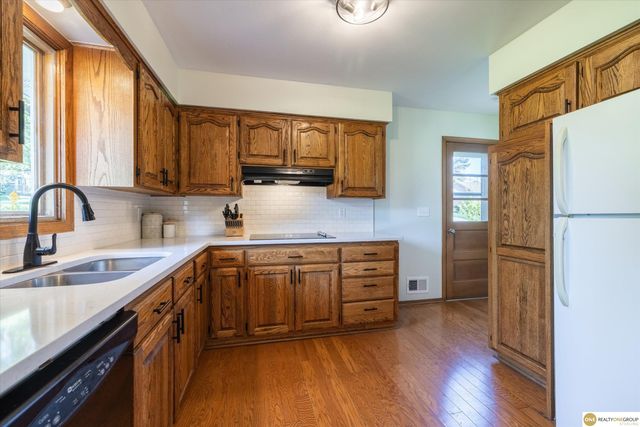 12519 Poppleton Avenue, Omaha, NE 68144