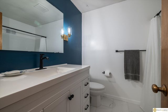 12519 Poppleton Avenue, Omaha, NE 68144