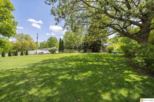 12519 Poppleton Avenue, Omaha, NE 68144