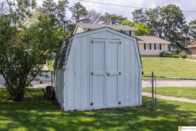 12519 Poppleton Avenue, Omaha, NE 68144