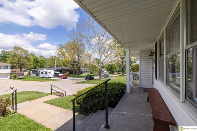 12519 Poppleton Avenue, Omaha, NE 68144