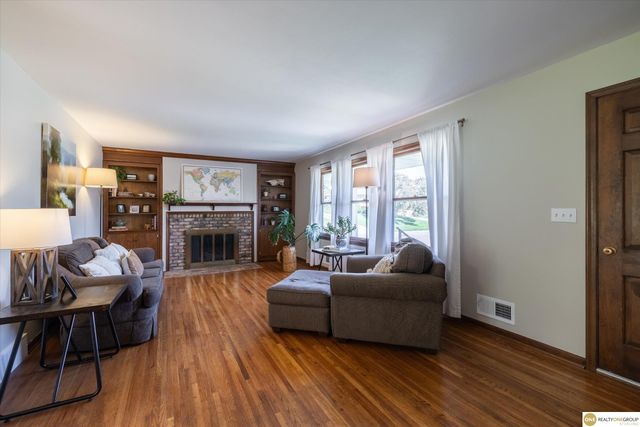 12519 Poppleton Avenue, Omaha, NE 68144
