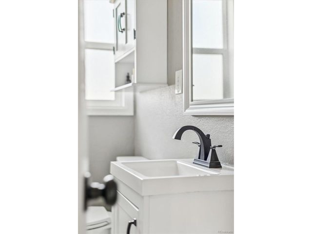 4841 E Missouri Ave, Denver, CO 80246