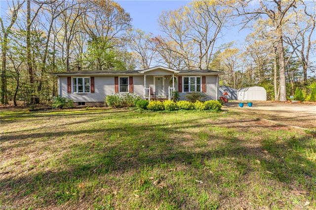 5288 Creekwood LN, Gloucester, VA 23061