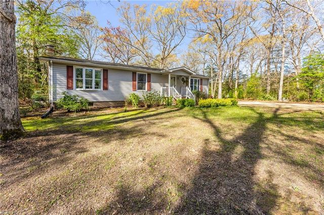5288 Creekwood LN, Gloucester, VA 23061