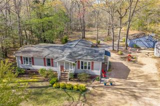 5288 Creekwood LN, Gloucester, VA 23061