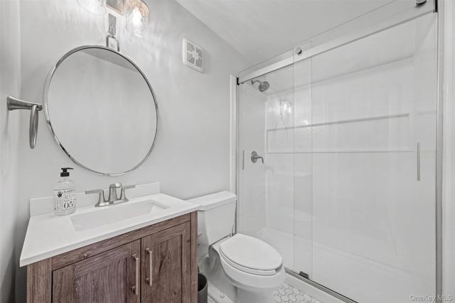 32 Hurlihe Street Apt. A, Poughkeepsie, NY 12601