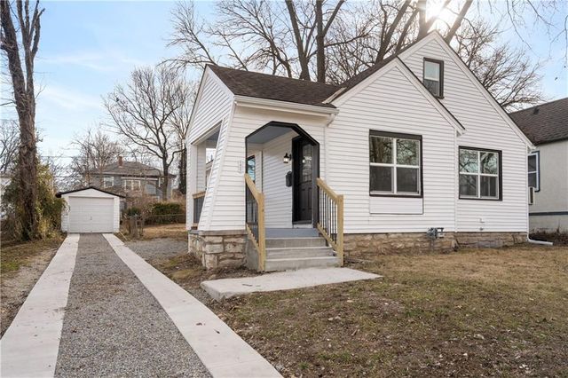 1421 E 77th Street, Kansas City, MO 64131