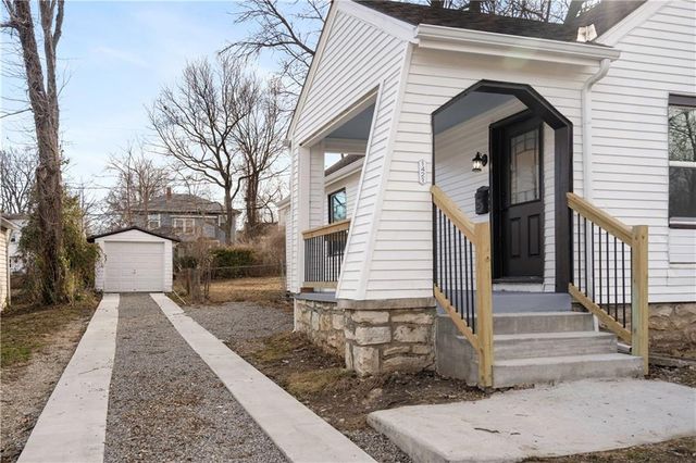 1421 E 77th Street, Kansas City, MO 64131