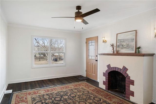 1421 E 77th Street, Kansas City, MO 64131