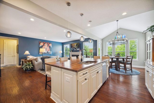 3747 Crane Island Court, Minnetrista, MN 55331