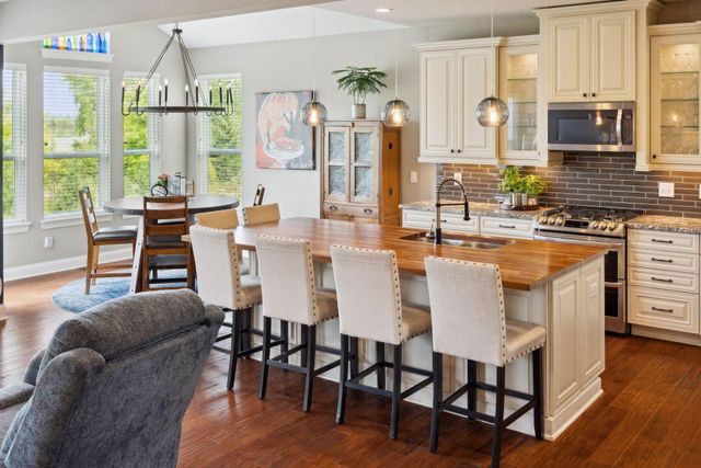3747 Crane Island Court, Minnetrista, MN 55331