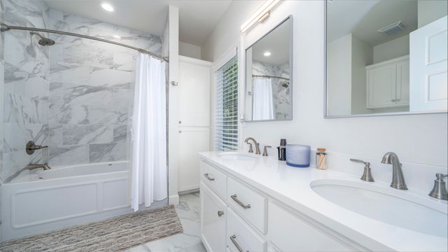 30397 S 567 Road 89, Monkey Island, OK 74331