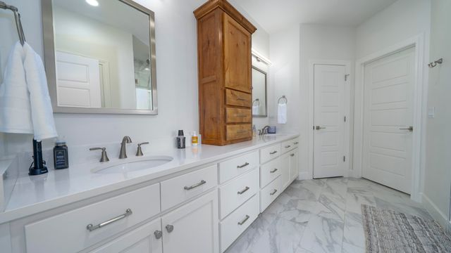 30397 S 567 Road 89, Monkey Island, OK 74331