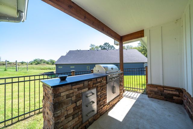 30397 S 567 Road 89, Monkey Island, OK 74331