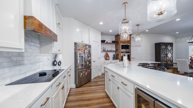 30397 S 567 Road 89, Monkey Island, OK 74331