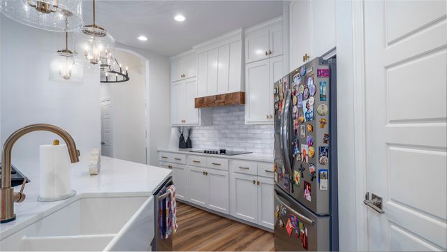 30397 S 567 Road 89, Monkey Island, OK 74331