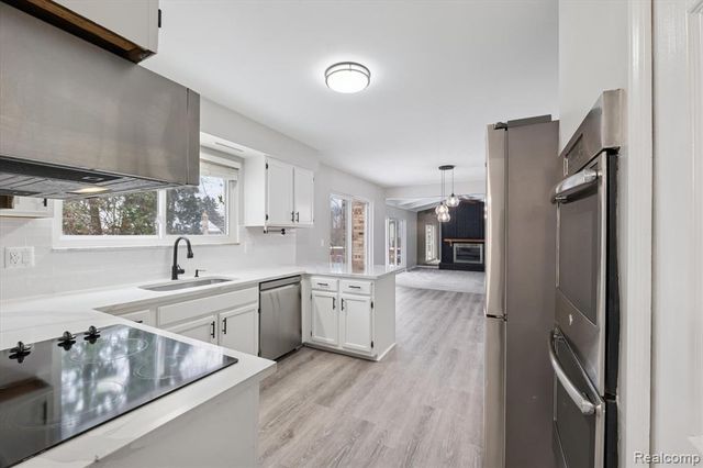 2728 Winter Park Court, Rochester Hills, MI 48309