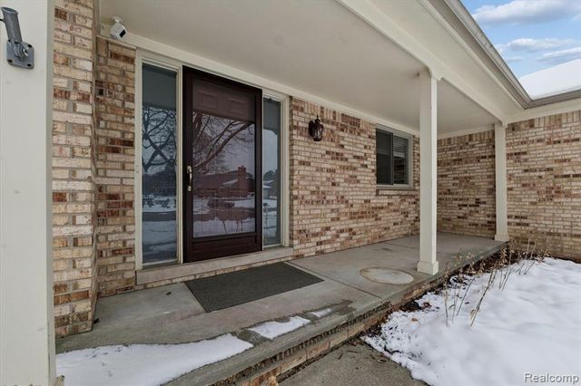 2728 Winter Park Court, Rochester Hills, MI 48309