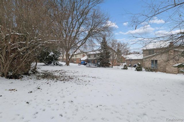 2728 Winter Park Court, Rochester Hills, MI 48309