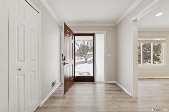 2728 Winter Park Court, Rochester Hills, MI 48309