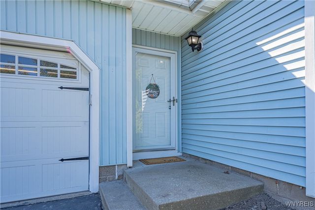 6640 Royal Parkway South, Lockport Town, NY 14094