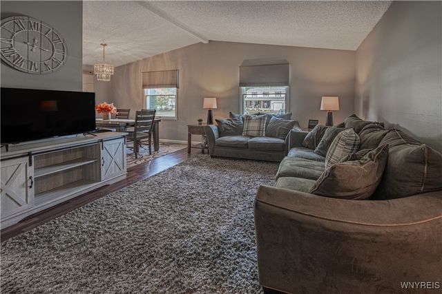 6640 Royal Parkway South, Lockport Town, NY 14094