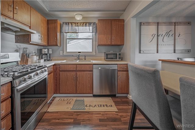 6640 Royal Parkway South, Lockport Town, NY 14094