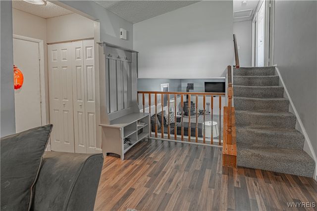 6640 Royal Parkway South, Lockport Town, NY 14094