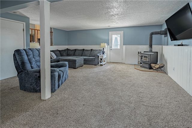 6640 Royal Parkway South, Lockport Town, NY 14094