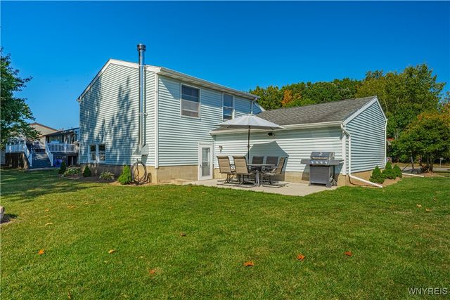 6640 Royal Parkway South, Lockport Town, NY 14094