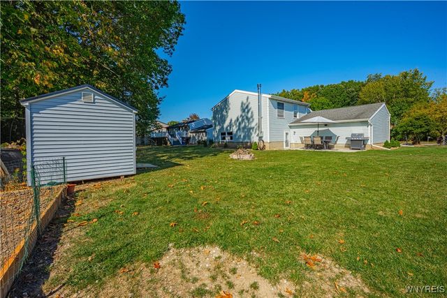 6640 Royal Parkway South, Lockport Town, NY 14094