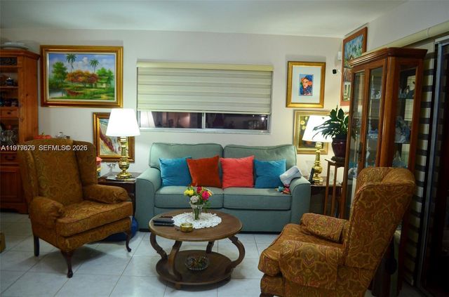 800 SW 142nd Ave 401N, Pembroke Pines, FL 33027